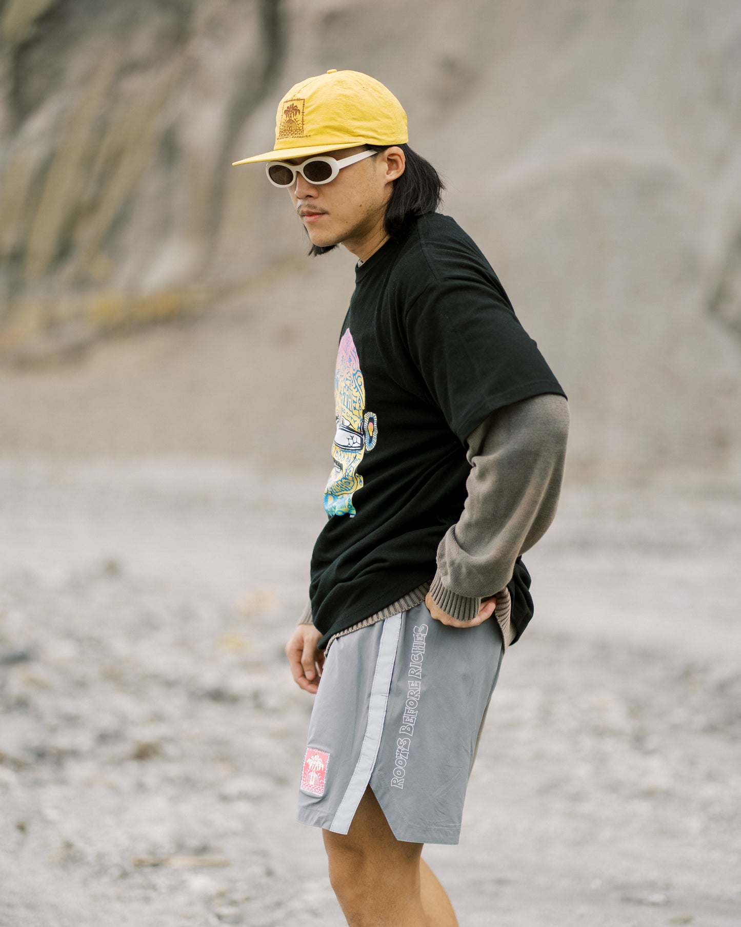 THE x SP SHORTS IN TAUPE/DARKGREY